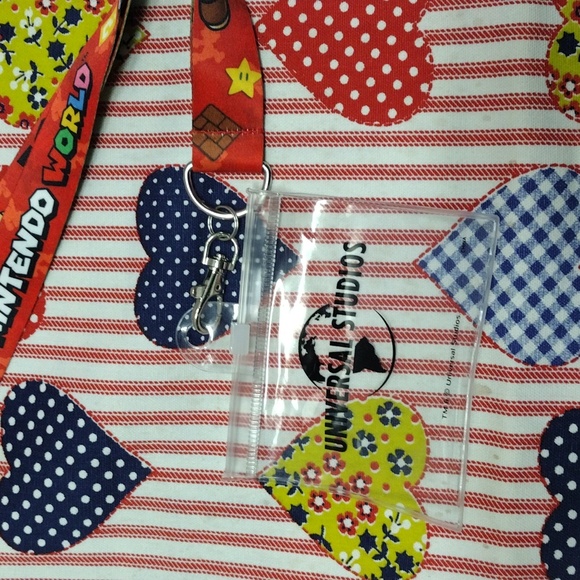 Super Nintendo World Luigi Universal Studio Lanyard #1 - Picture 2 of 10